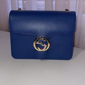 GUCCI
Dollar Calfskin Small Interlocking G Shoulder Bag Caspian